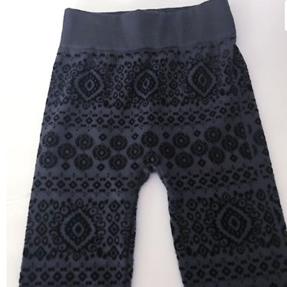 Shosho Printed Leggings - Picture 2 of 5
